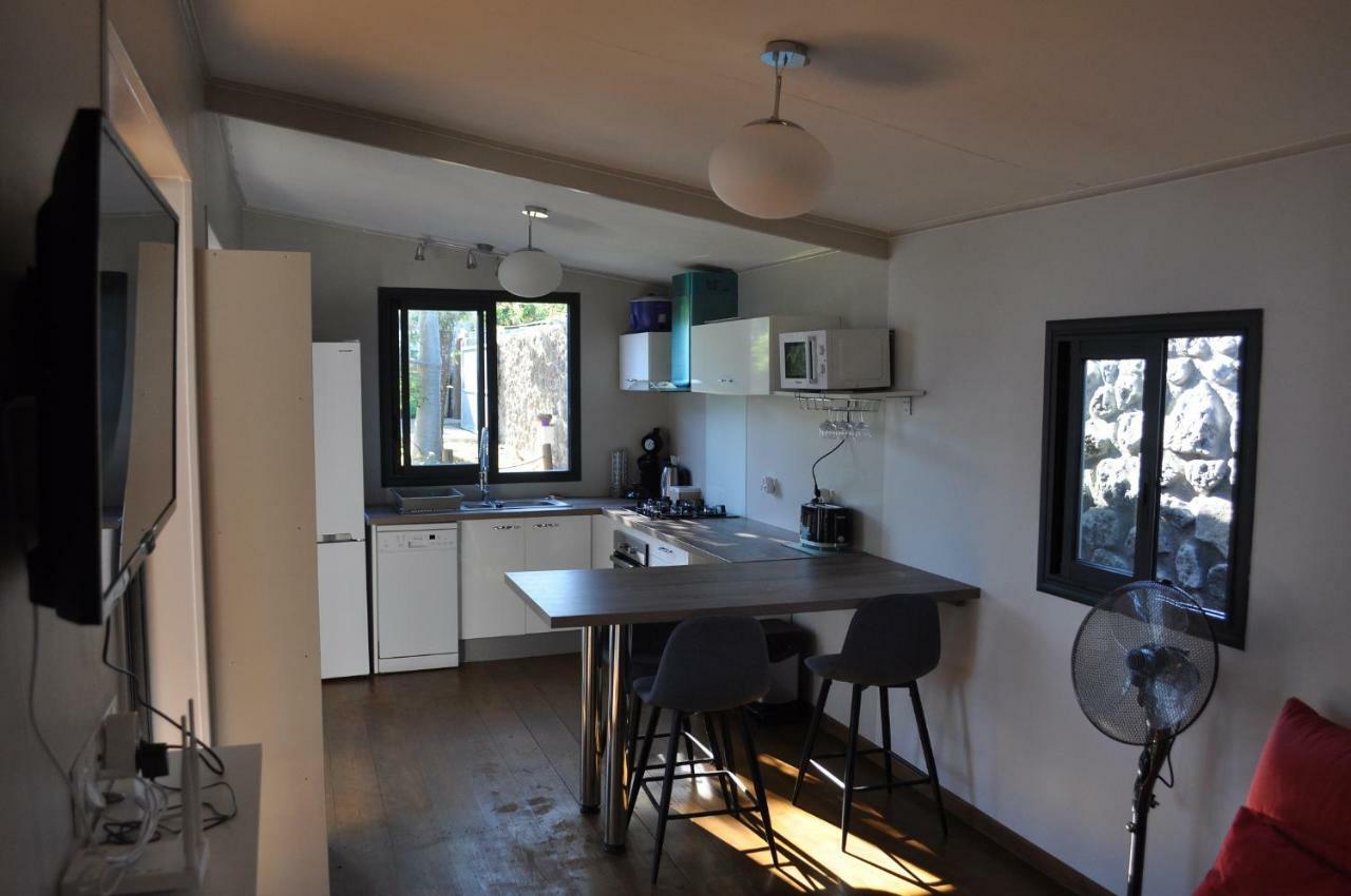 Saint-Gilles-les Hauts Ti Joli Caz En Bois 아파트 외부 사진